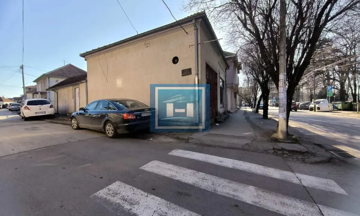 Sale, office space, 37m², Ćuprija, Srbija