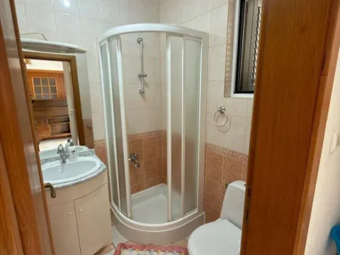 Rent, house, 450m², Zlatica, Podgorica - image 12