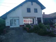 Prodaja, kuća, 150m², Petrovac na Mlavi, Srbija - image 1