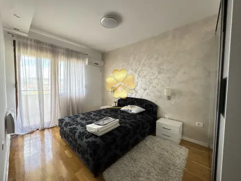 Izdavanje, dvosoban stan, 90m², Preko Morače, Podgorica - image 11