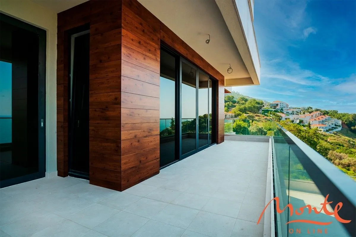 Sale, house, 632m², Reževići, Budva