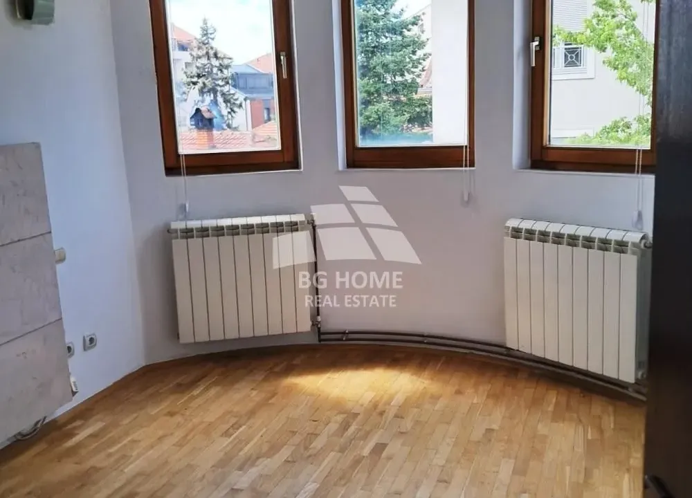 Izdavanje, poslovni prostor, 100m², Lekino Brdo, Voždovac Sve Podlokacije