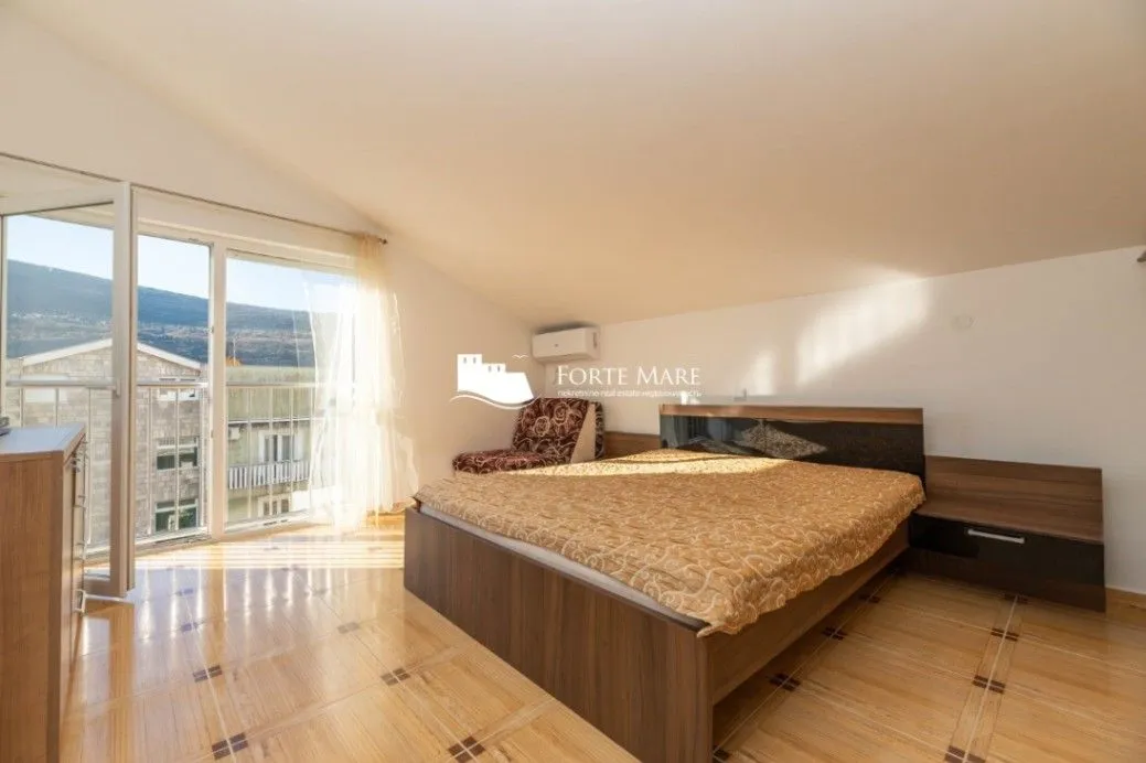 Prodaja, dvosoban stan, 65m², Đenovići, Herceg Novi