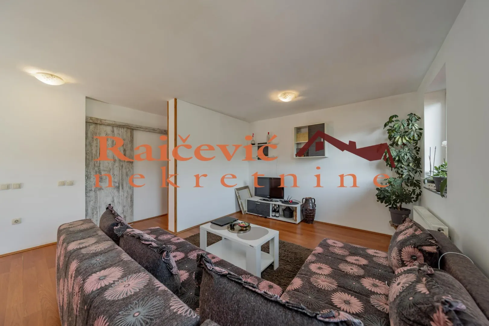 Sale, house, 260m², Resnik, Beograd