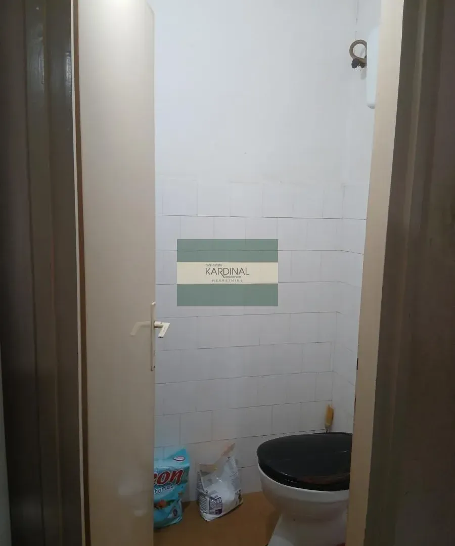 Prodaja, trosoban stan, 75m², Erdoglija, Kragujevac