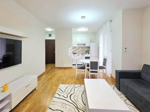 Rent, one bedroom apartment, 47m², City Kej, Podgorica - image 2