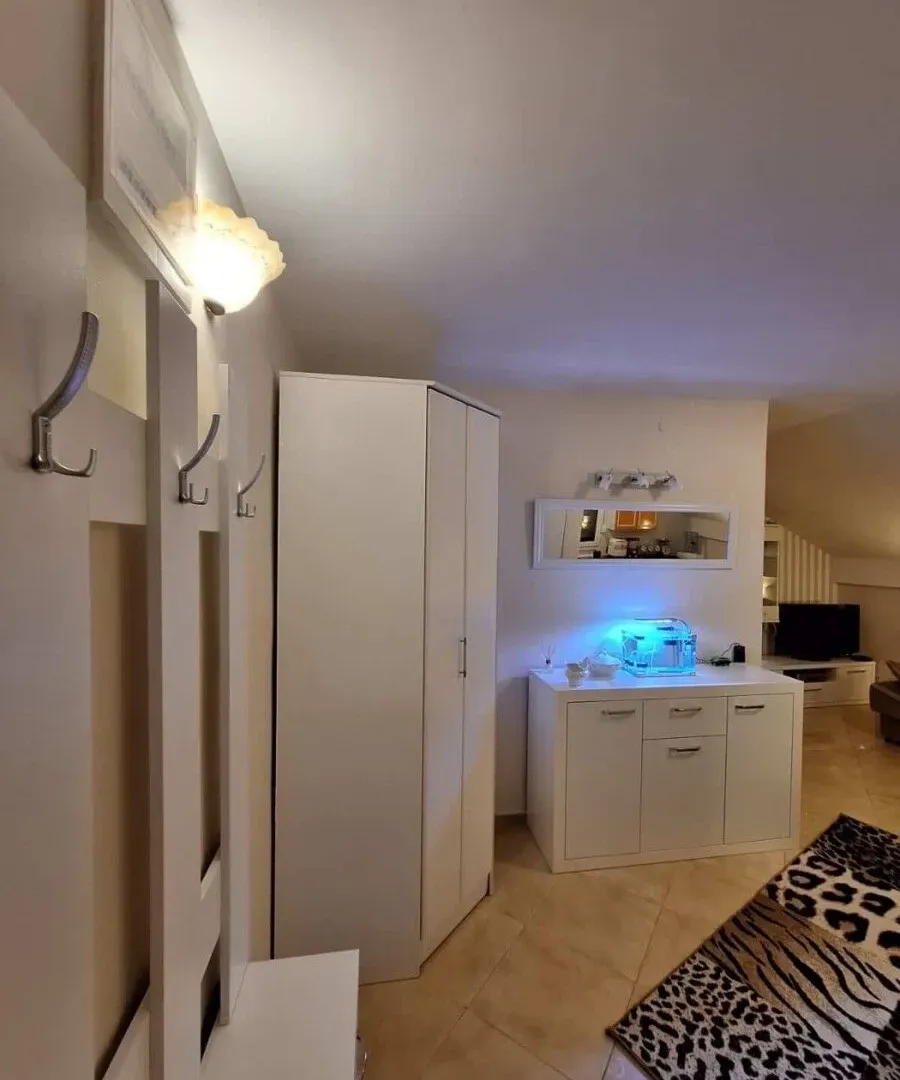 Izdavanje, dvosoban stan, 70m², Donja Gorica, Podgorica