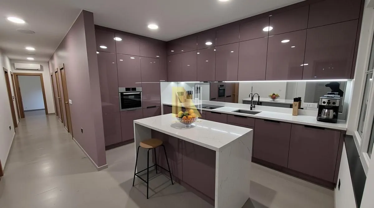 Prodaja, trosoban stan, 78m², Petrovaradin, Novi Sad