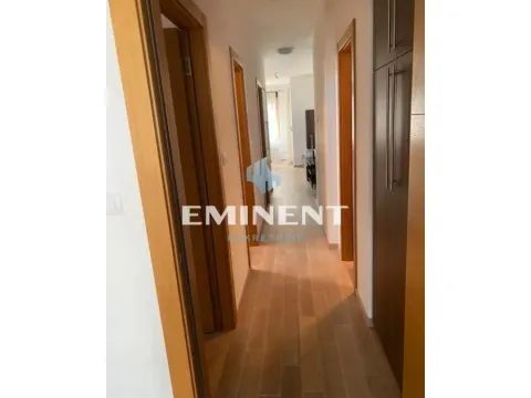 Izdavanje, trosoban stan, 63m², Kalenić Pijaca, Vračar Sve Podlokacije - image 3