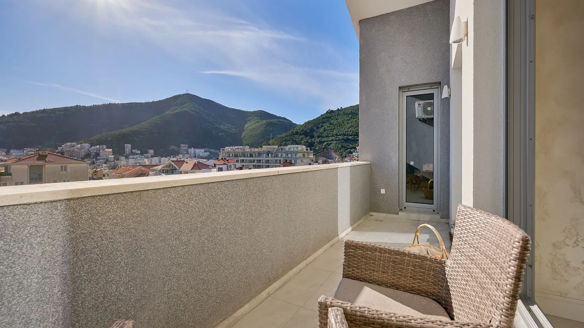 Prodaja, petosoban stan, 181m², Budva, Crna Gora