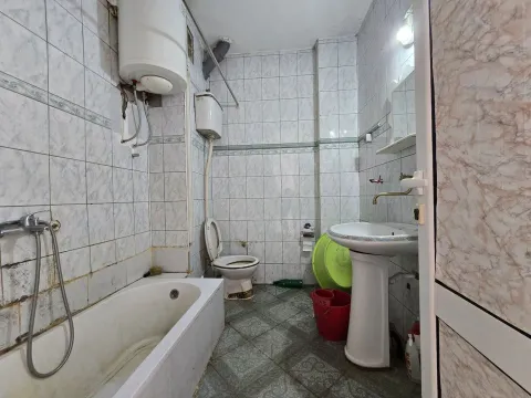 Prodaja, stan, 71m², Pejton, Podgorica - image 17
