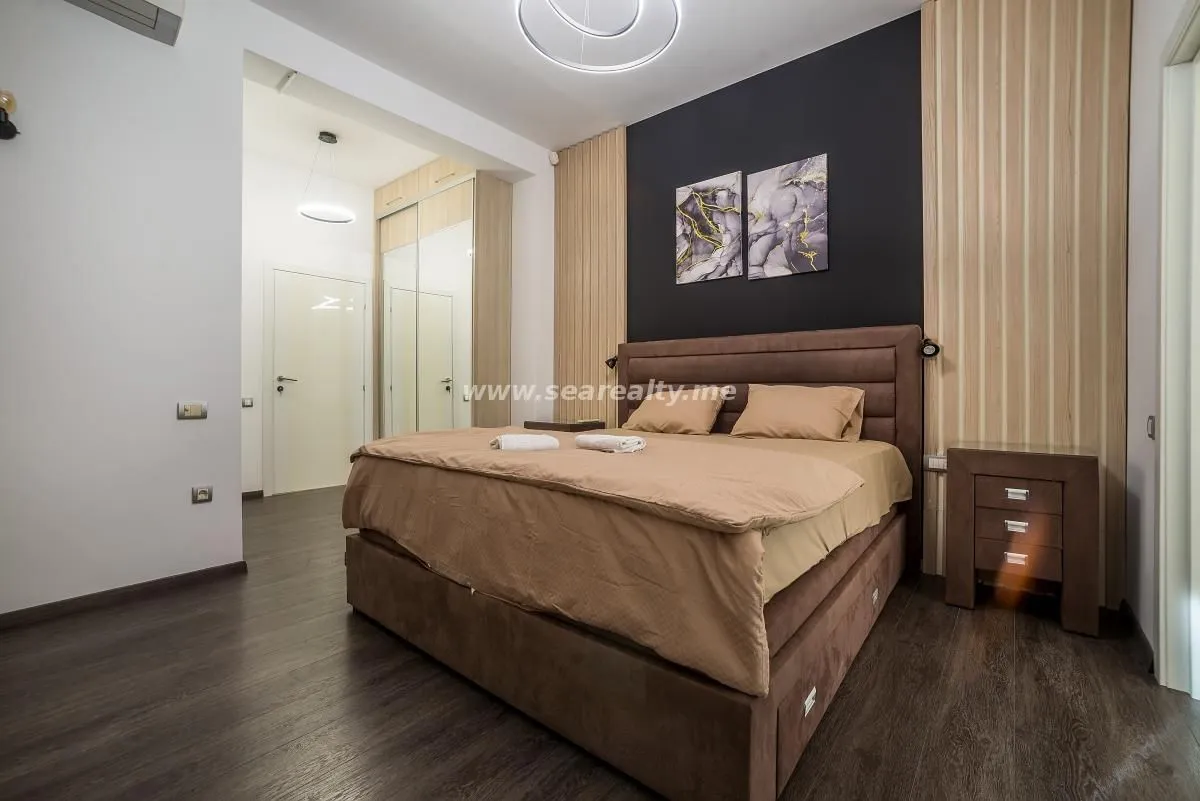 Prodaja, kuća, 280m², Tivat, Crna Gora