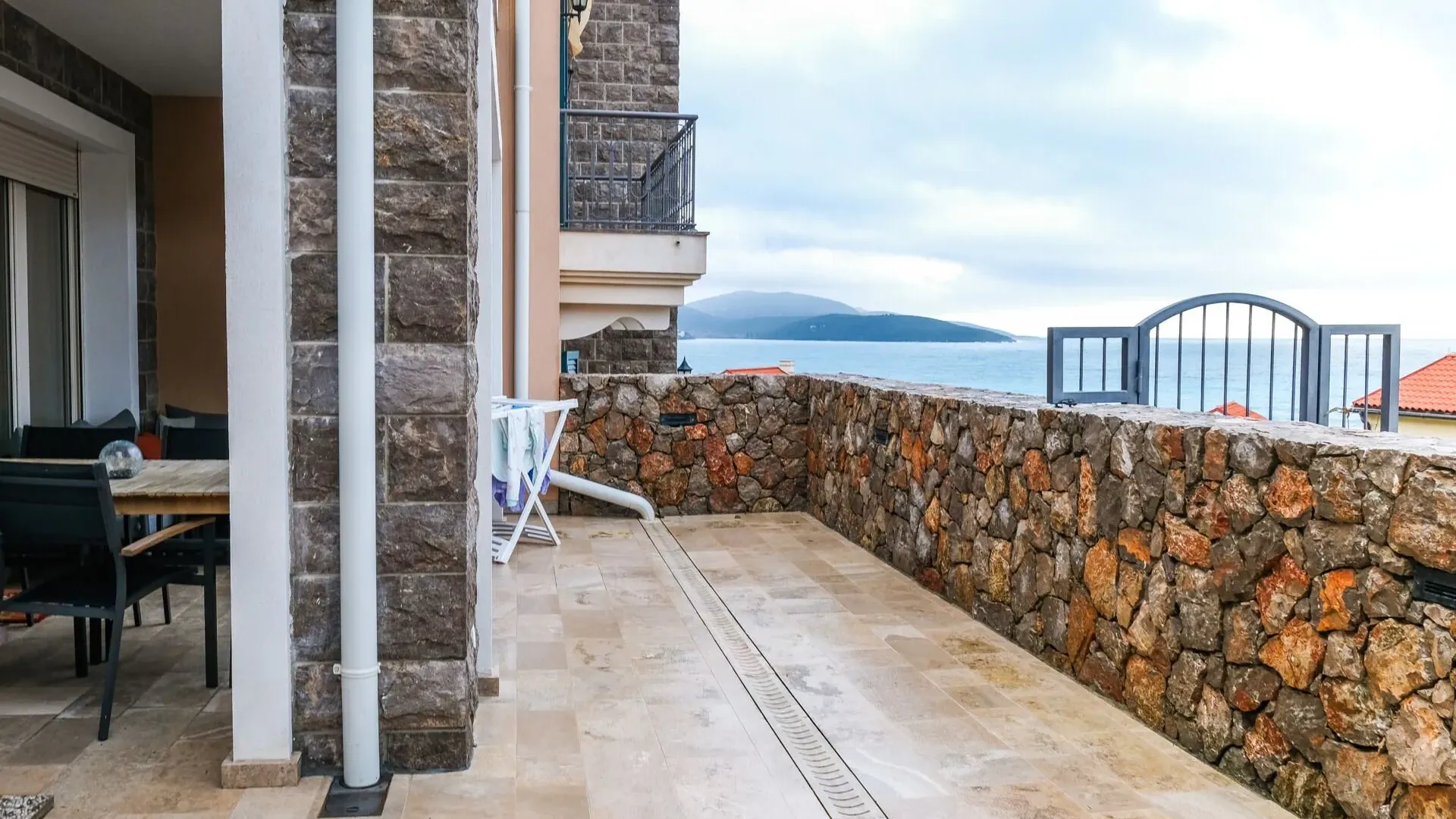 Prodaja, jednosoban stan, 90m², Luštica Bay, Tivat