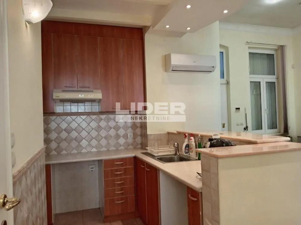 Prodaja, trosoban stan, 73m², Stari Grad, Beograd