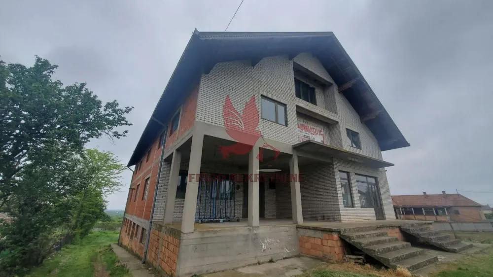 Sale, house, 900m², Mladenovac, Beograd