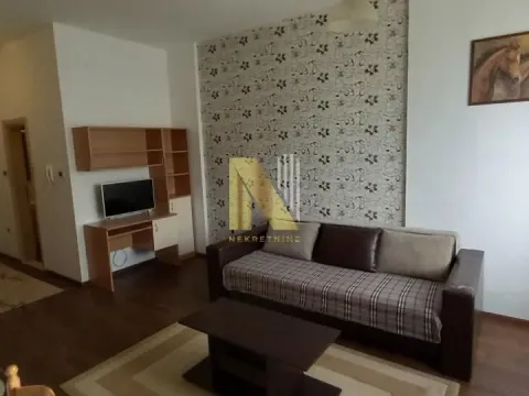 Izdavanje, garsonjera, 27m², Bulevar Evrope, Novi Sad Sve Podlokacije - image 2