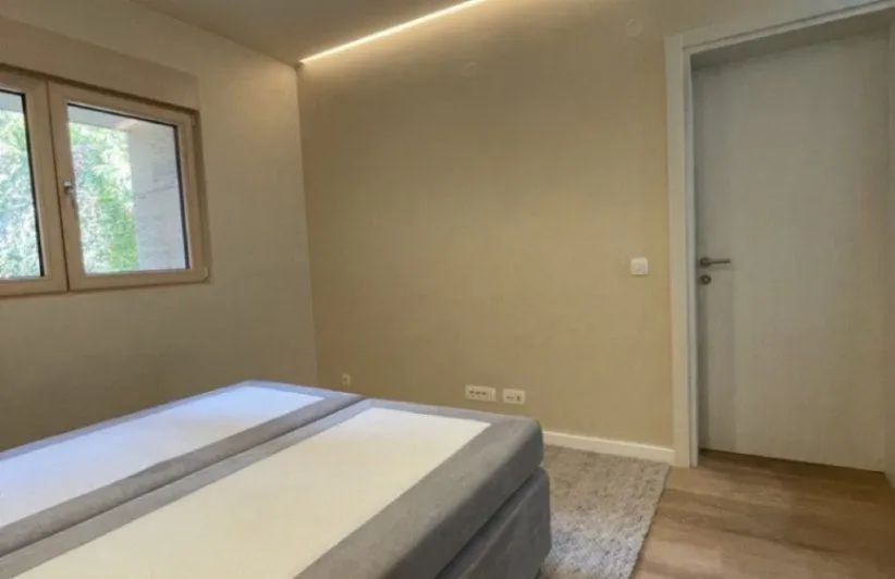 Prodaja, jednosoban stan, 52m², Škaljari, Kotor