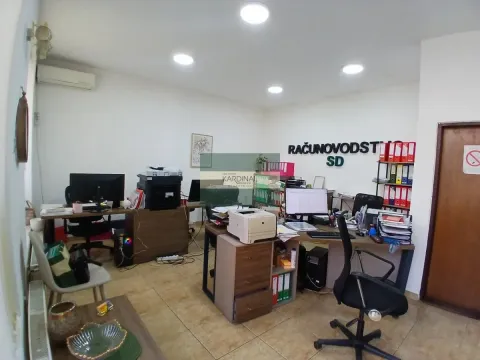 Prodaja, poslovni prostor, 28m², Centar, Jagodina - image 3