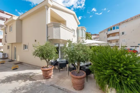 Prodaja, ugostiteljski objekat, 317m², Budva, Crna Gora - image 35