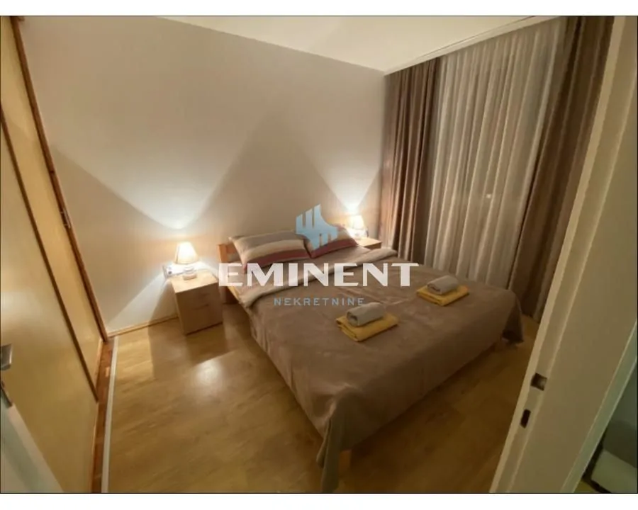 Izdavanje, stan, 45m², Stari Grad, Beograd