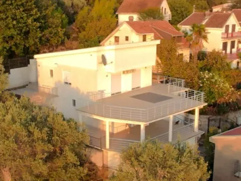 Sale, house, 207m², Dobre Vode, Bar