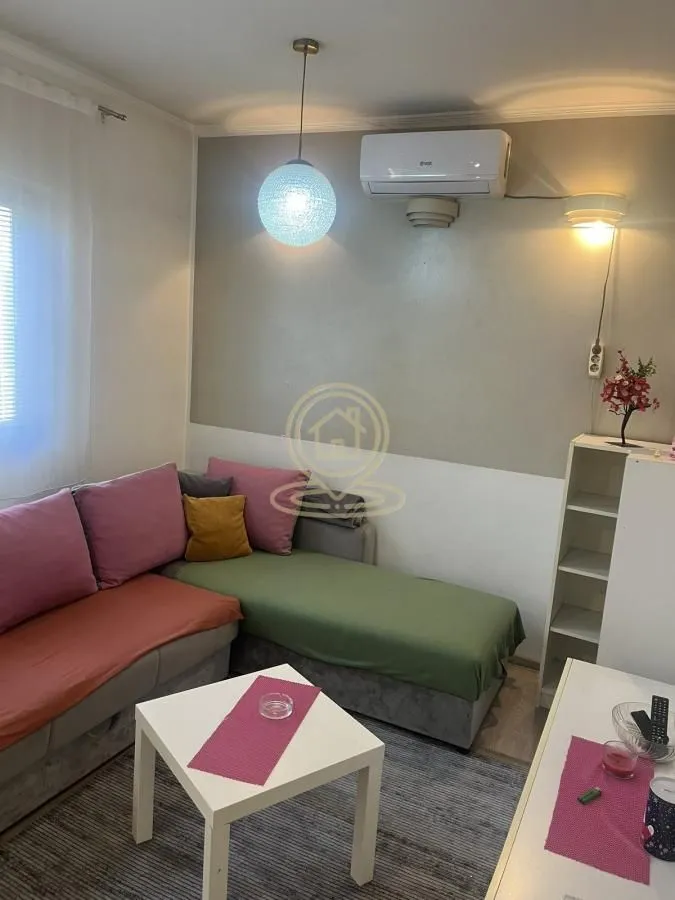 Izdavanje, trosoban stan, 80m², Detelinara, Novi Sad Sve Podlokacije