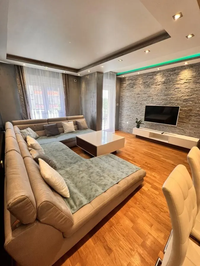 Prodaja, dvosoban stan, 57m², Nova Detelinara, Novi Sad Sve Podlokacije