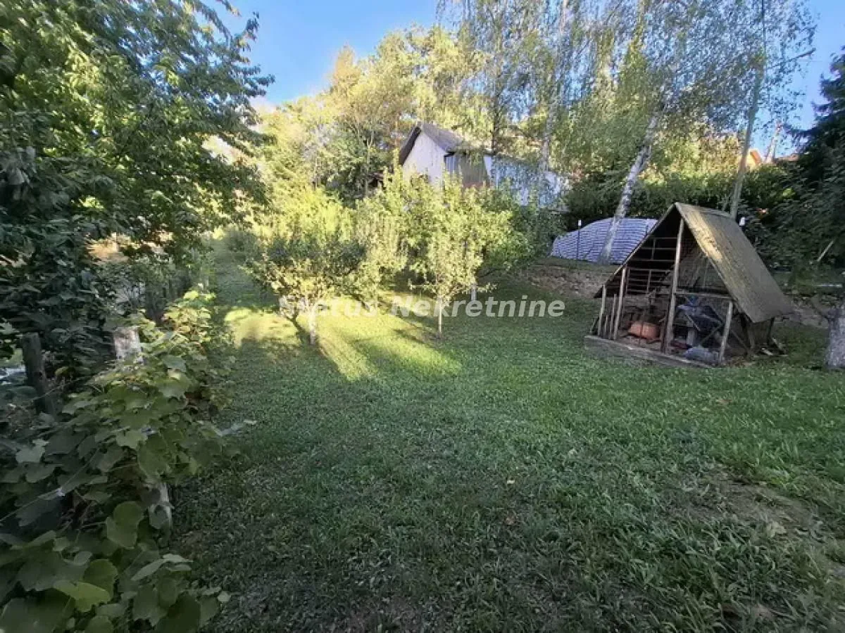Prodaja, plac, 700m², Beočin, Srbija