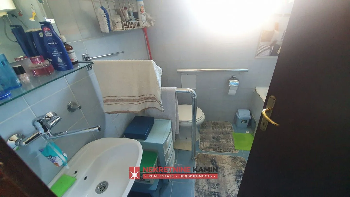 Prodaja, dvosoban stan, 64m², Centar, Bar