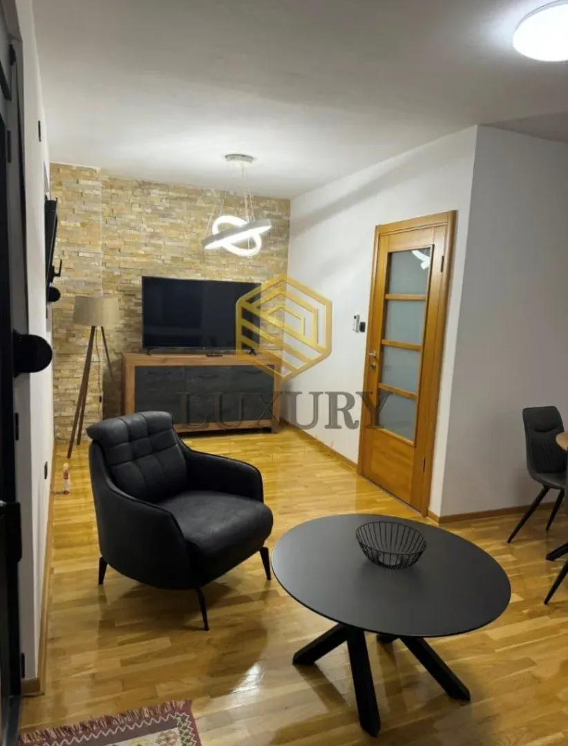 Izdavanje, jednosoban stan, 65m², Murtovina, Podgorica