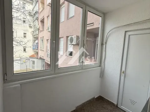 Izdavanje, trosoban stan, 70m², Nova Detelinara, Novi Sad Sve Podlokacije - image 9