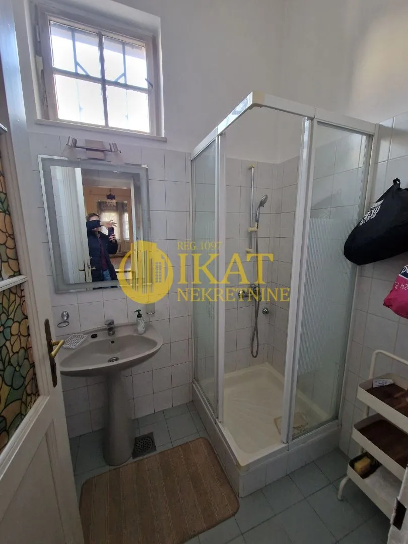 Izdavanje, kuća, 330m², Senjak, Beograd