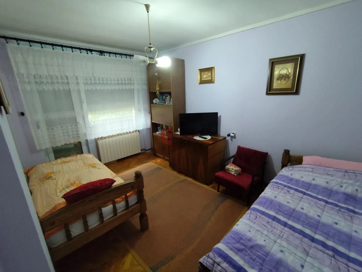 Prodaja, kuća, 183m², Bajmok, Subotica