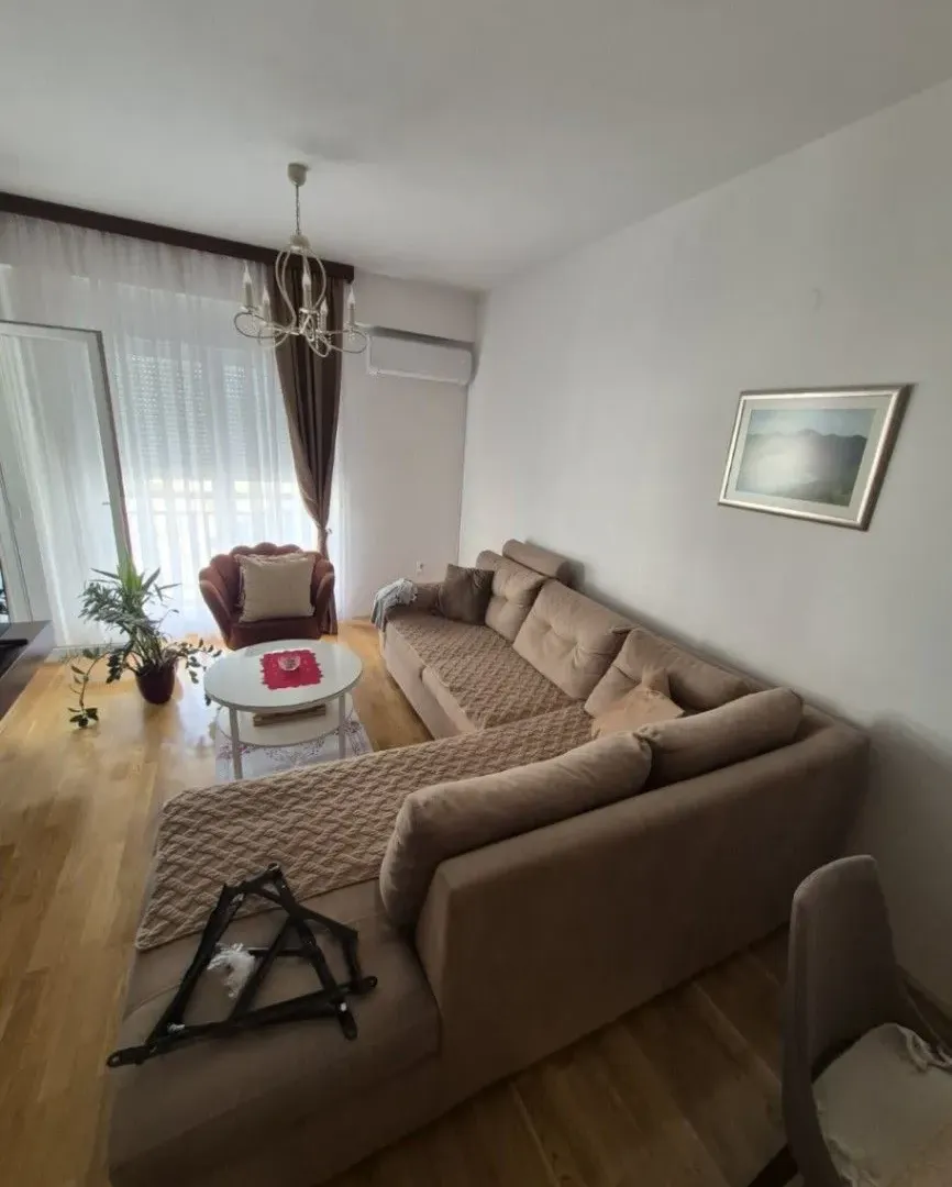 Izdavanje, dvosoban stan, 70m², Ljubović, Podgorica