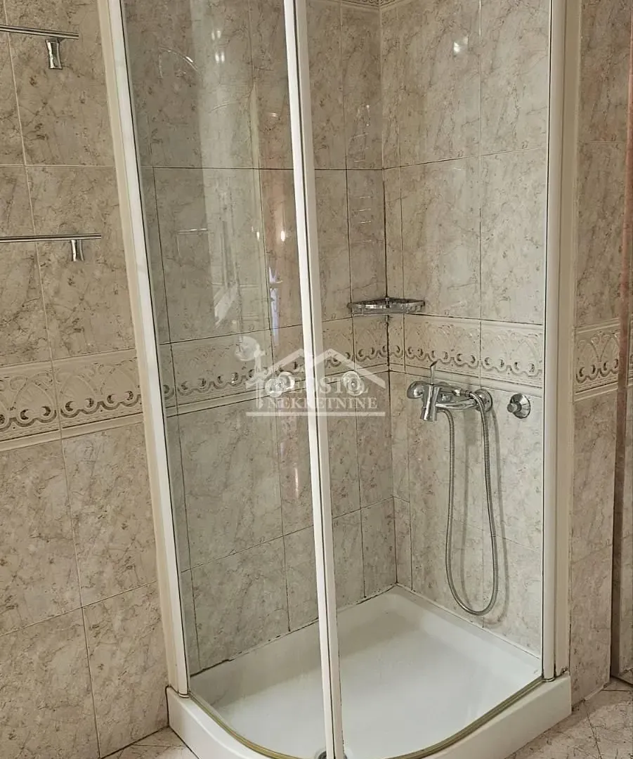 Izdavanje, stan, 191m², Stari Grad, Beograd