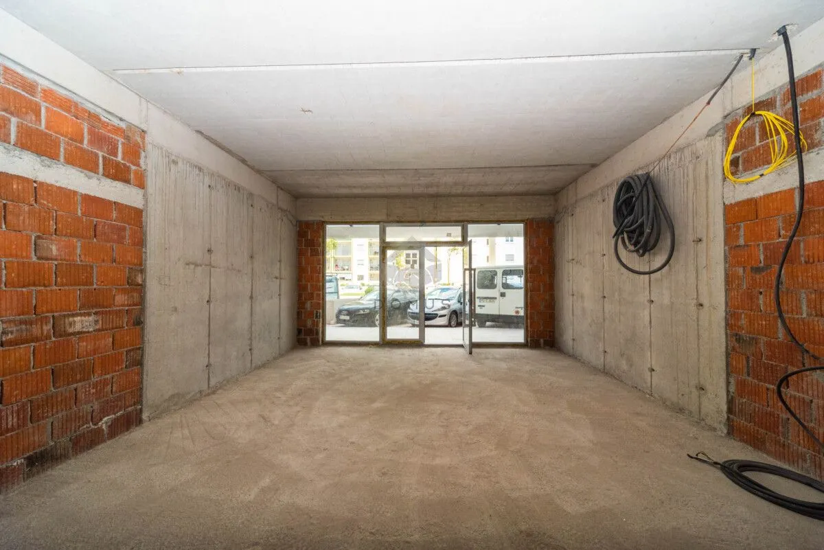 Rent, office space, 43m², Pobrežje, Podgorica