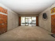 Izdavanje, poslovni prostor, 43m², Pobrežje, Podgorica - image 2