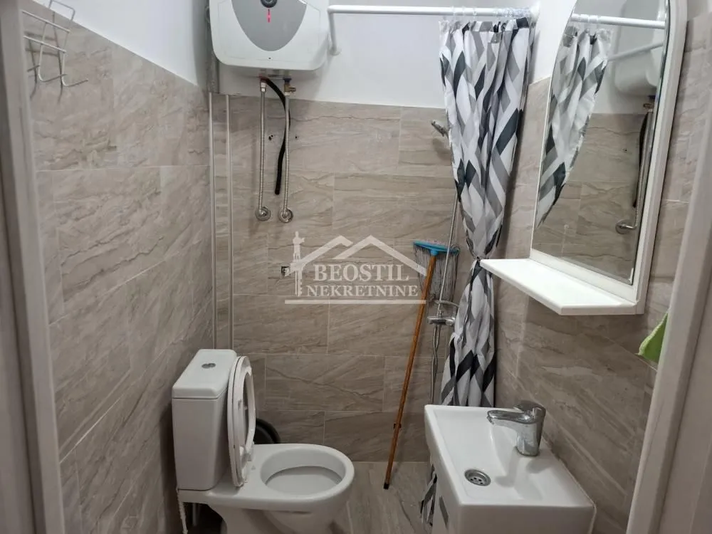 Izdavanje, poslovni prostor, 400m², Ledine, Beograd