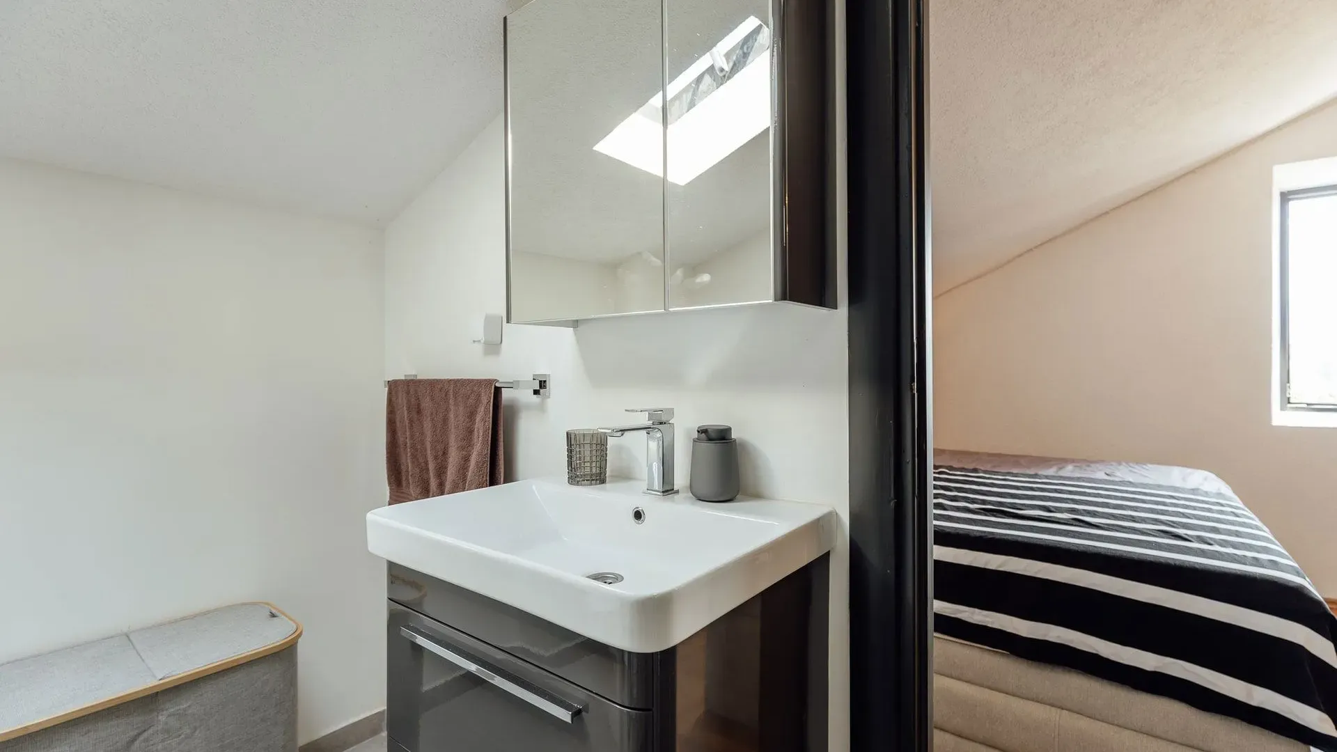 Sale, two bedroom apartment, 82m², Dobrota, Kotor