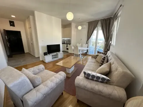 Sale, two bedroom apartment, 58m², Bečići, Budva - image 1
