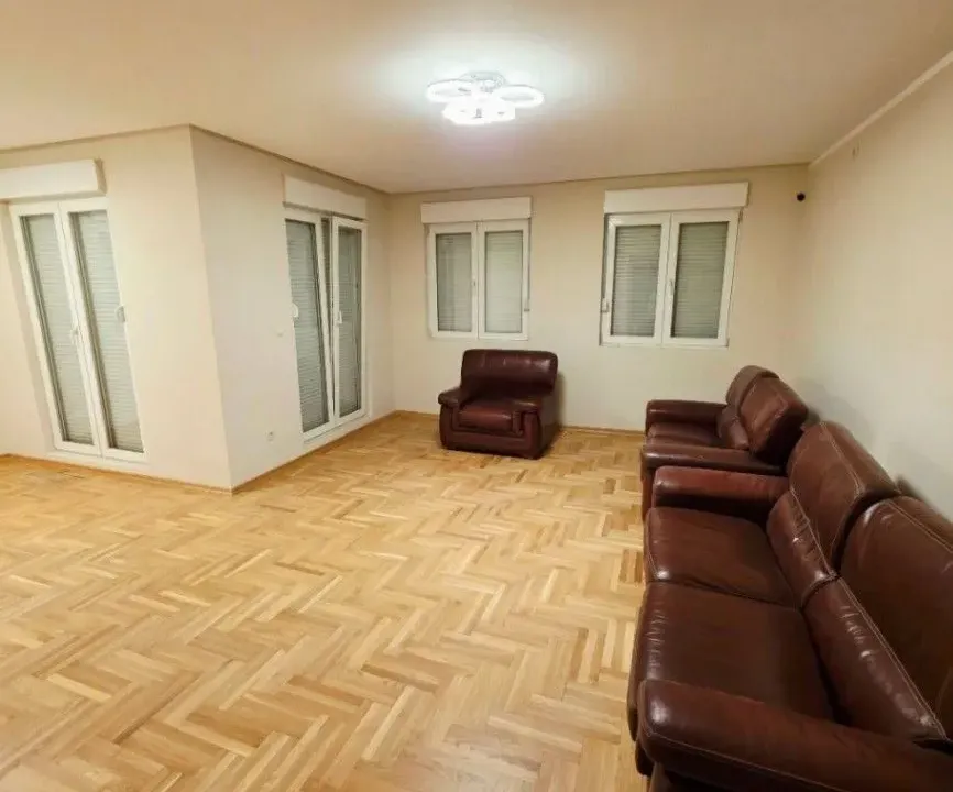 Rent, three bedroom apartment, 112m², Stari Aerodrom, Podgorica