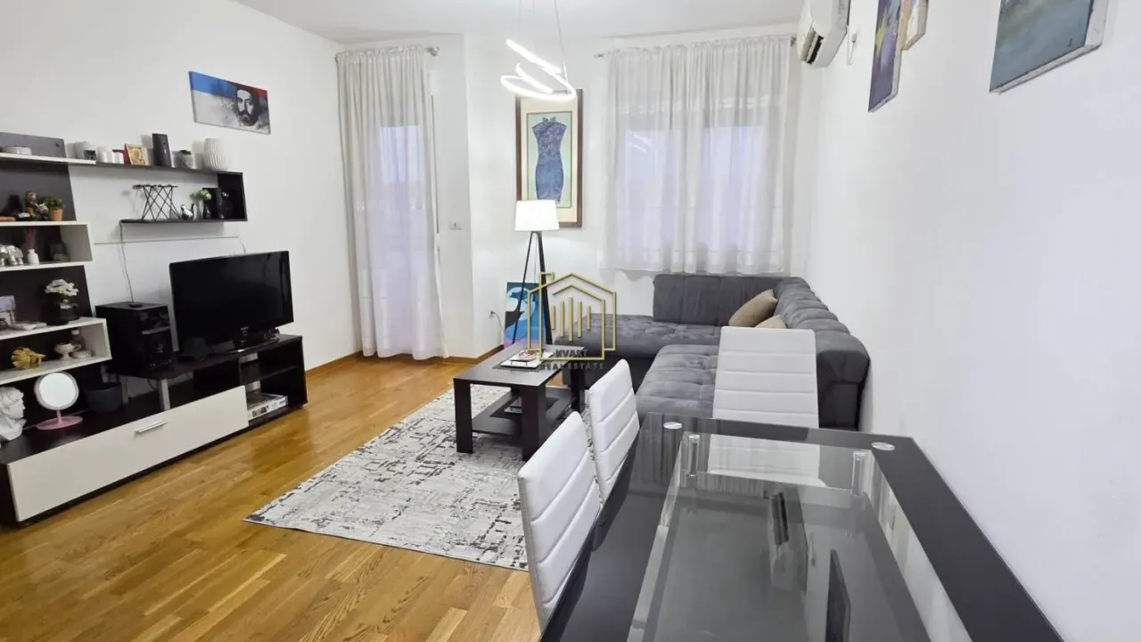 Izdavanje, jednosoban stan, 43m², City Kvart, Podgorica