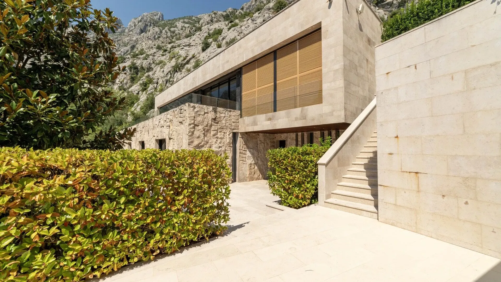 Prodaja, kuća, 526m², Orahovac, Kotor