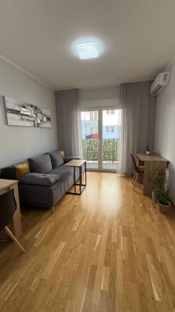 Rent, one bedroom apartment, 42m², Centar, Budva