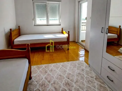 Izdavanje, dvosoban stan, 70m², Stari Aerodrom, Podgorica - image 11