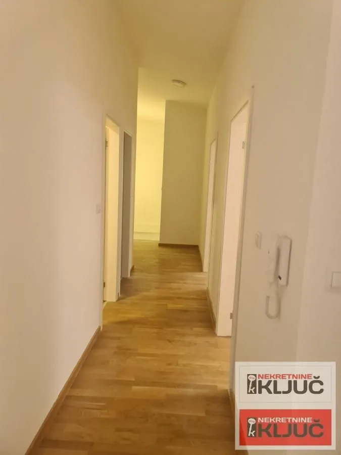 Prodaja, trosoban stan, 66m², Petrovaradin, Novi Sad