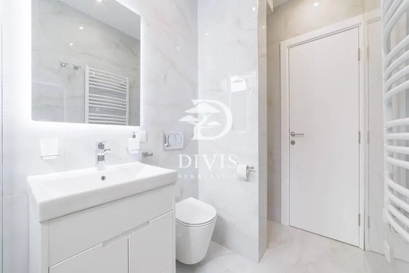 Sale, four bedroom apartment, 80m², Vračar Sve Podlokacije, Beograd