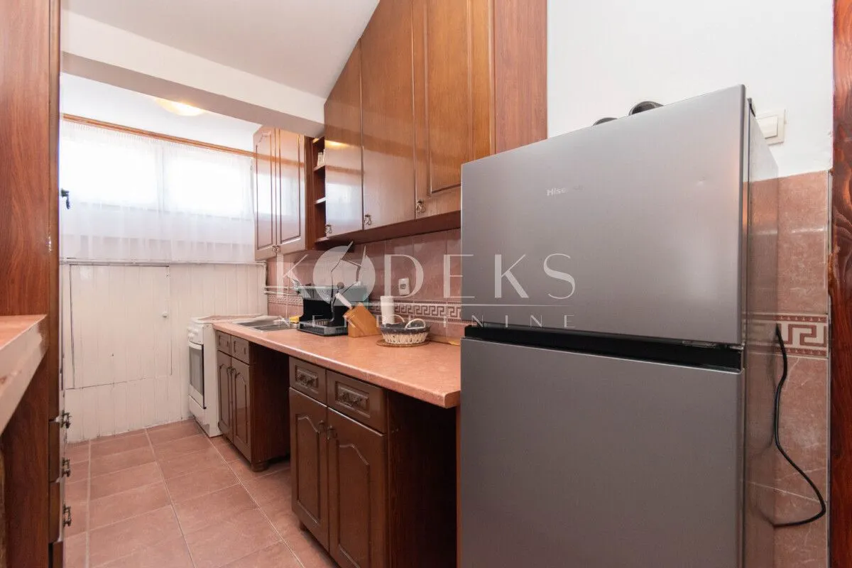 Izdavanje, trosoban stan, 56m², Centar, Podgorica