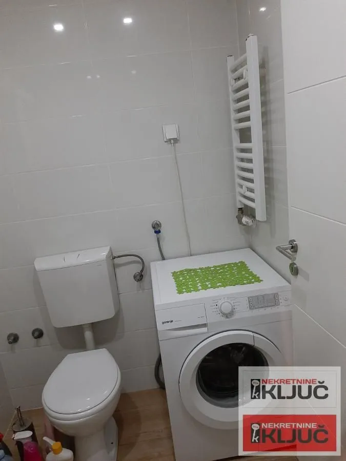 Izdavanje, jednosoban stan, 45m², Sajmište, Novi Sad