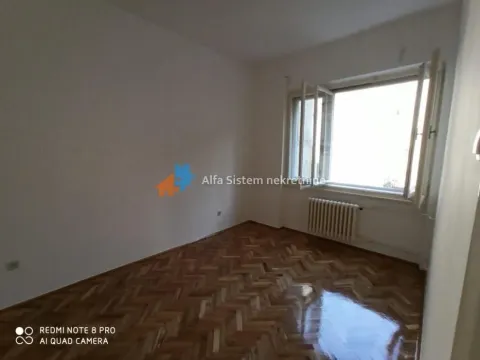 Izdavanje, trosoban stan, 70m², Stari Grad, Beograd - image 2